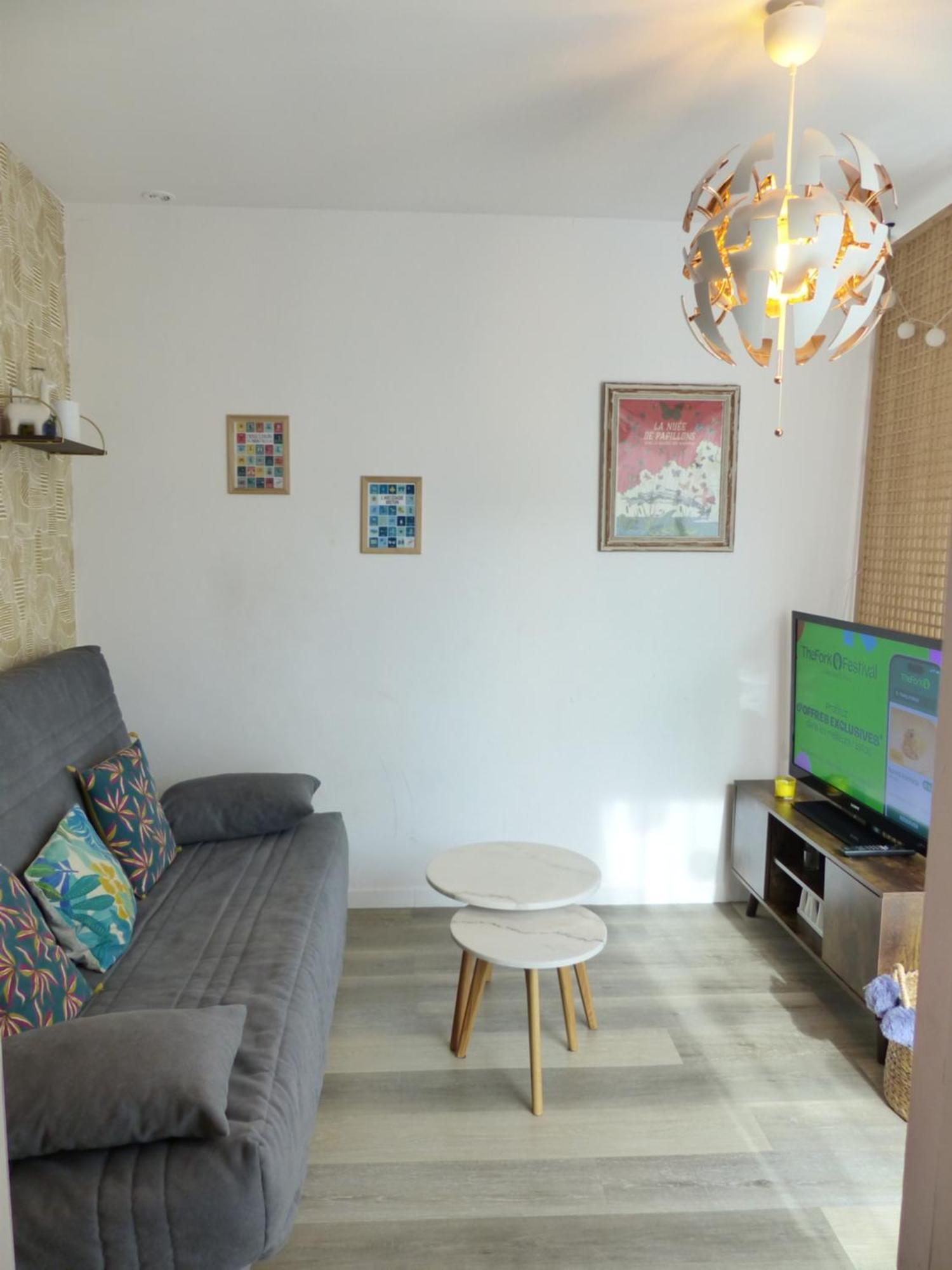 La Petite Maison Tahet, 2 Pers Avec Terrasse Basse-Indre エクステリア 写真